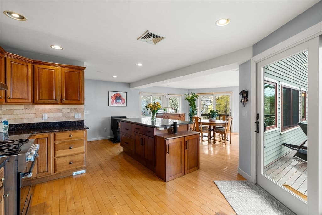 12 Andrews Street, Gloucester MA 01930 photo 7