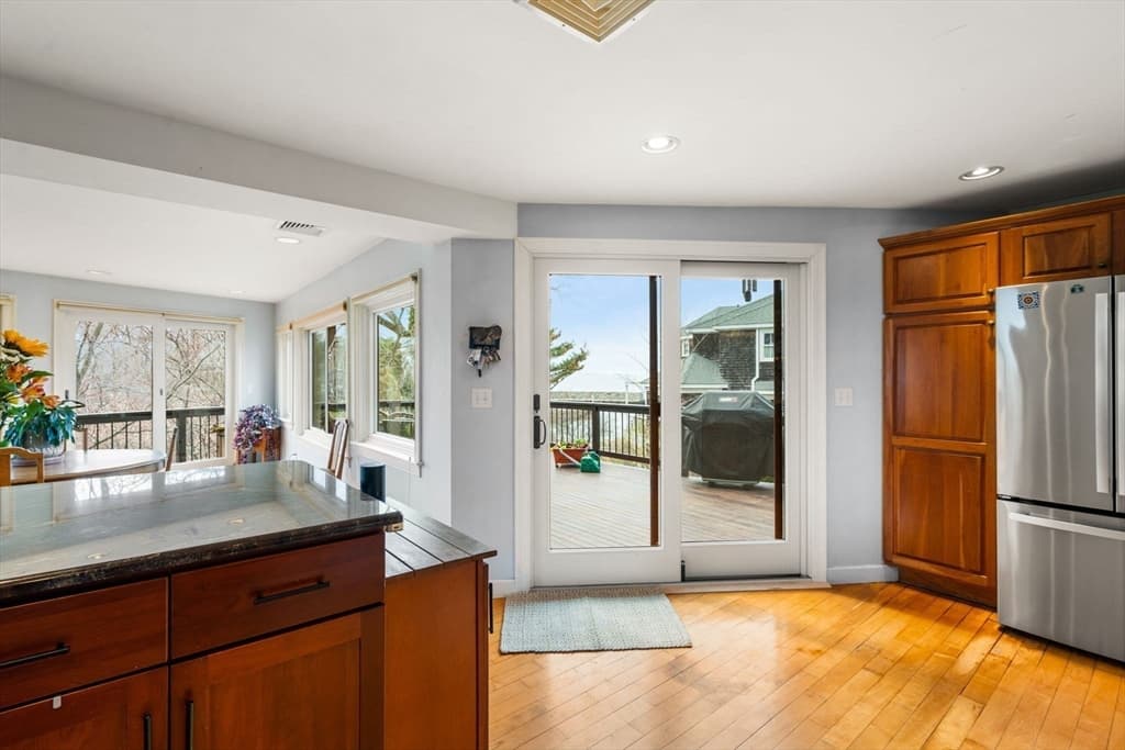12 Andrews Street, Gloucester MA 01930 photo 8
