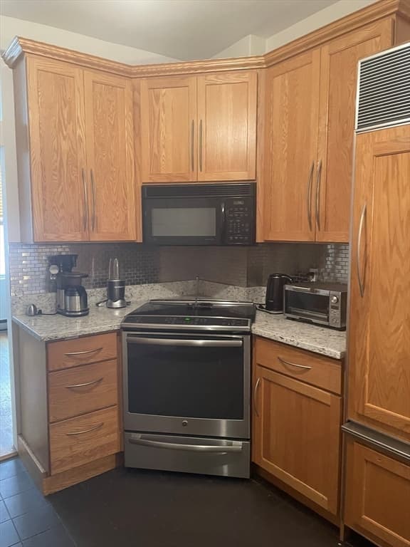 Condominium at 162 Endicott Street # 2, Boston MA 02113, photo 7 of 22