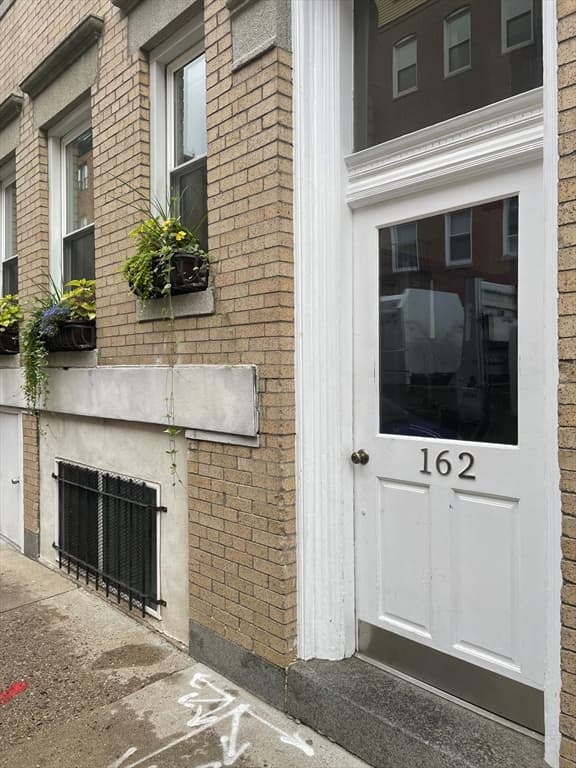 162 Endicott Street # 2, Boston MA 02113