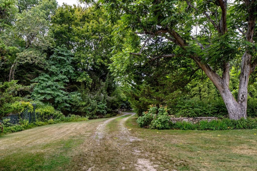 37 Neds Point Rd, Mattapoisett MA 02739 photo 12