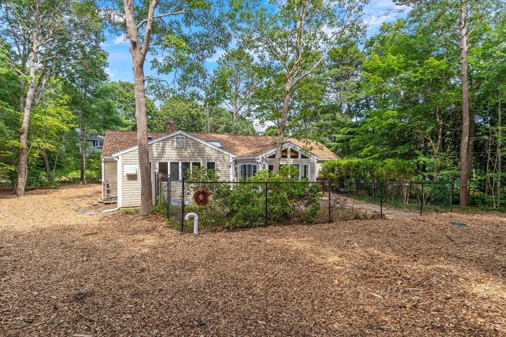 Single Family Residence at 23 Penny Royal Ln, Falmouth MA 02536, Falmouth, photo 3 of 42