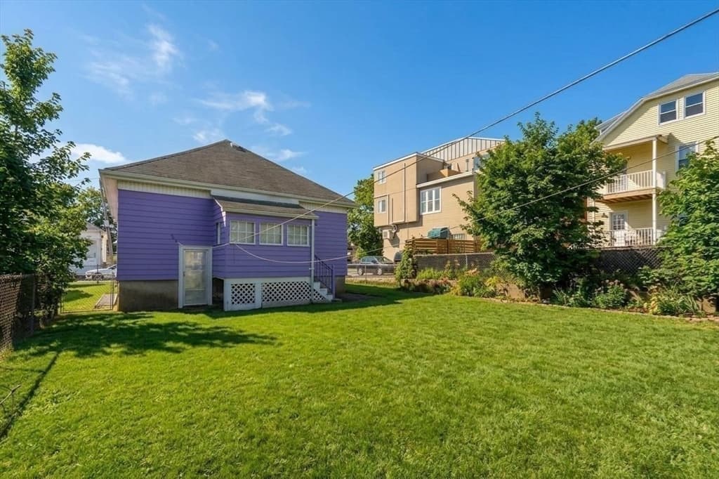 Single Family Residence at 155 Birch St, New Bedford MA 02744, New Bedford, photo 24 of 29