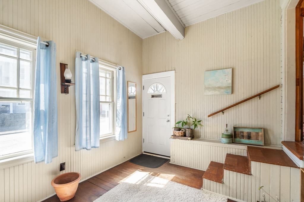 Single Family Residence at 155 Birch St, New Bedford MA 02744, New Bedford, photo 8 of 29