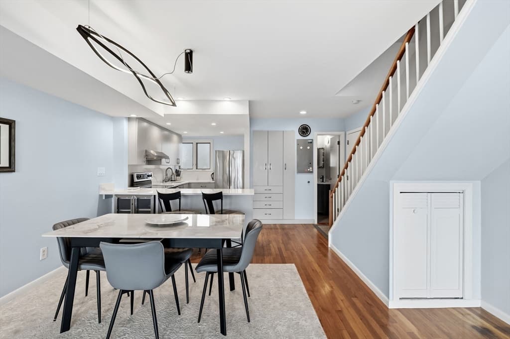 Condominium at 60 Brackett Pl # D, Marblehead MA 01945, Marblehead, photo 13 of 30