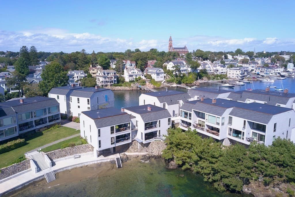 Condominium at 60 Brackett Pl # D, Marblehead MA 01945, Marblehead