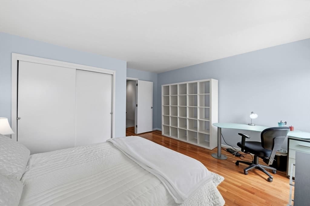 Condominium at 60 Brackett Pl # D, Marblehead MA 01945, Marblehead, photo 21 of 30