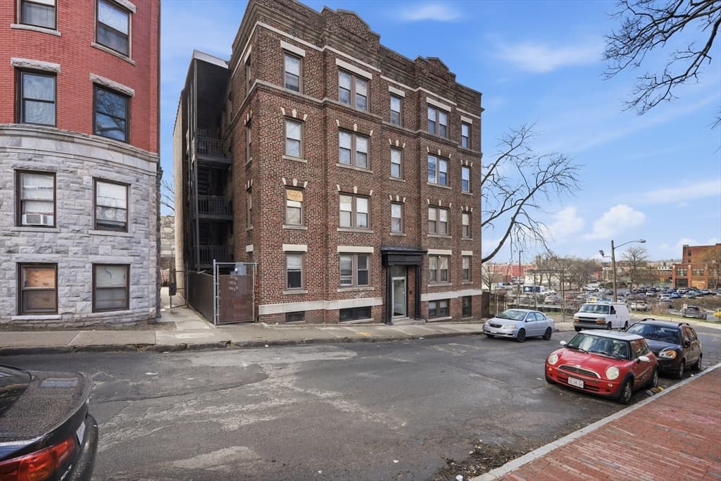 91 E Park St, Springfield MA 01105