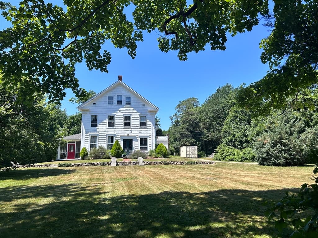 946 Route 6a, Dennis MA 02638