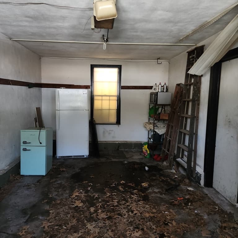Single Family Residence at 514 Dewey St, West Springfield MA 01089, West Springfield, photo 6 of 42