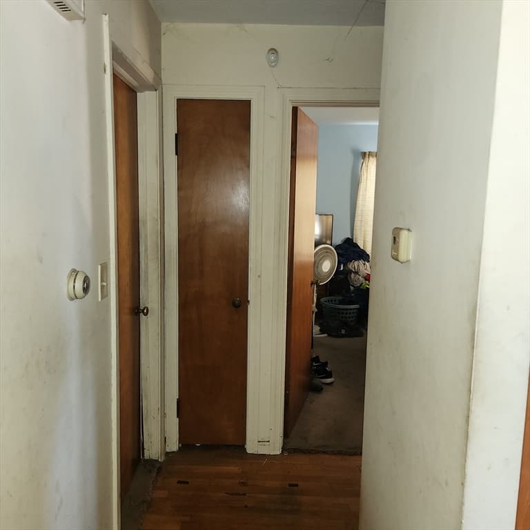 Single Family Residence at 514 Dewey St, West Springfield MA 01089, West Springfield, photo 11 of 42