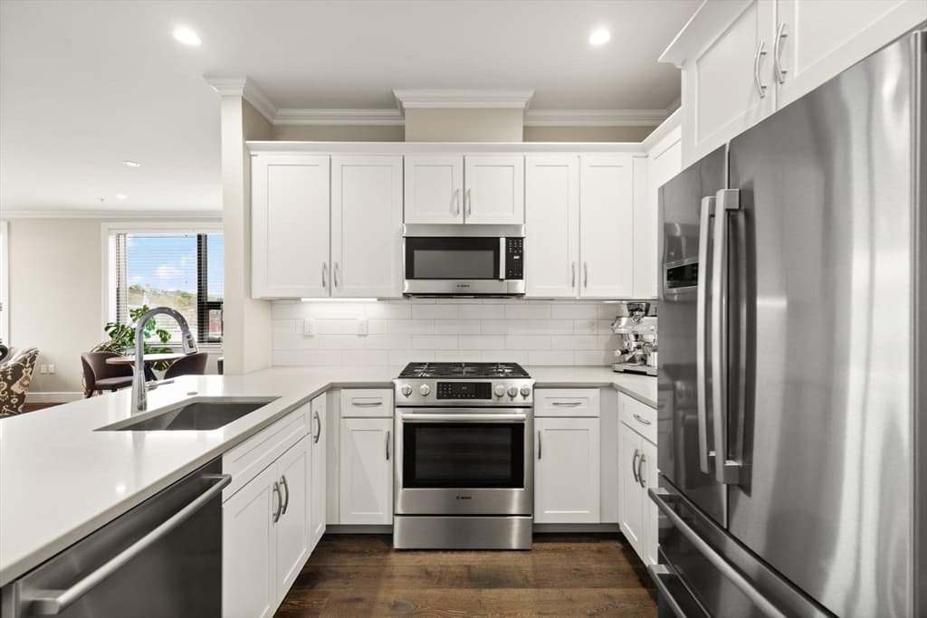 Condominium at 175 North Ave # 407, Wakefield MA 01880, photo 9 of 38