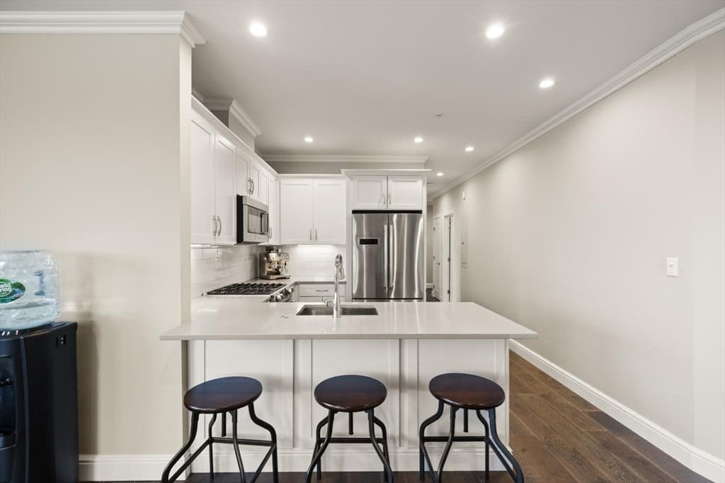 Condominium at 175 North Ave # 407, Wakefield MA 01880, photo 14 of 38