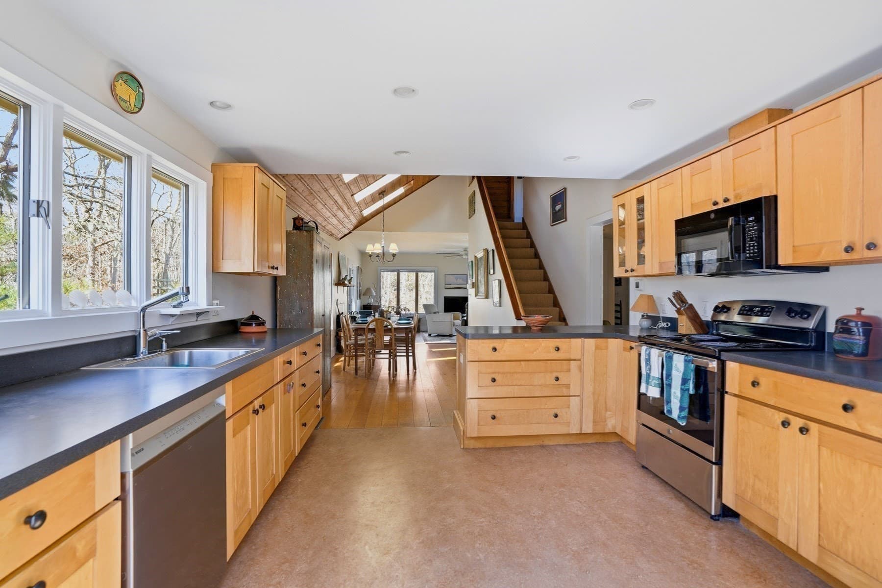Single Family Residence at 188 Vineyard Meadow Farms Rd, West Tisbury MA 02568, photo 10 of 42