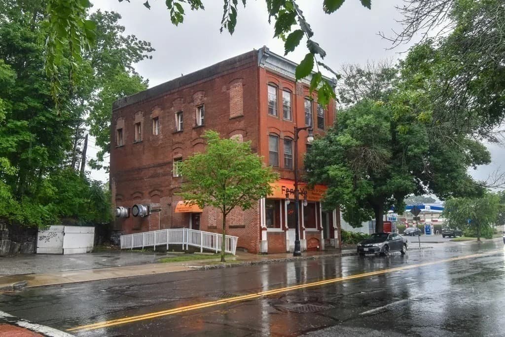 205 Elm St, Westfield MA 01085