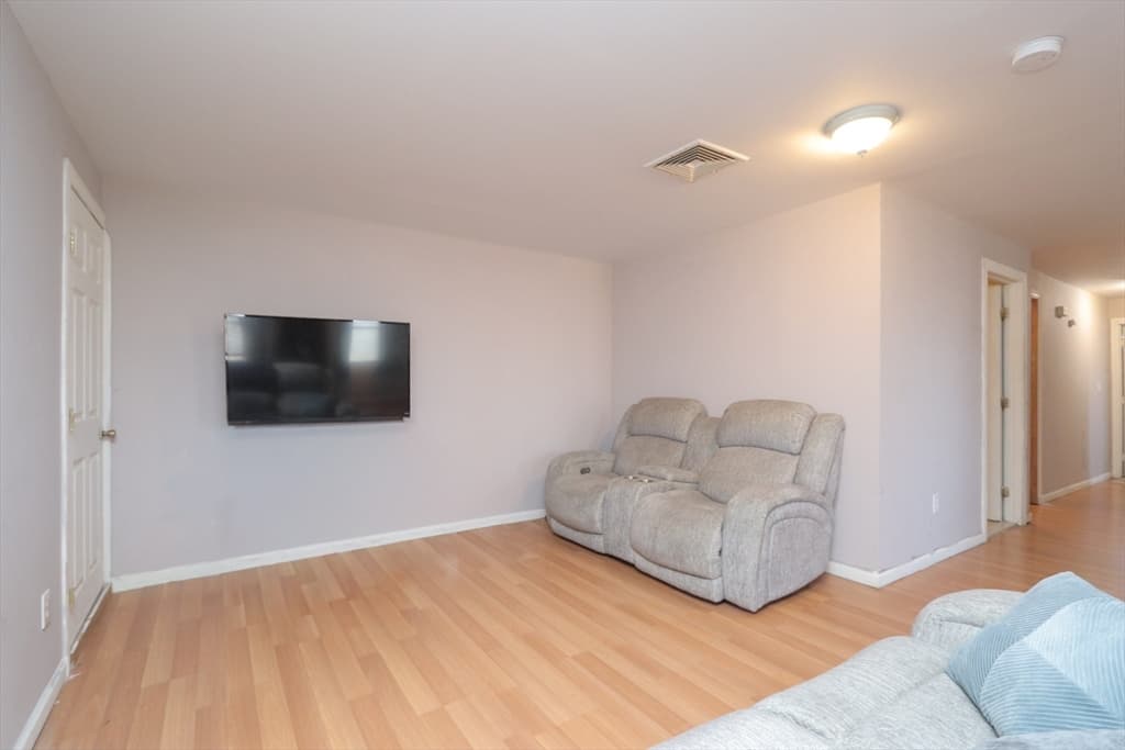 205 Elm St, Westfield MA 01085 photo 14