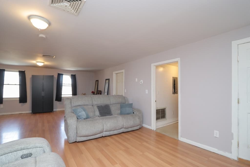 205 Elm St, Westfield MA 01085 photo 15