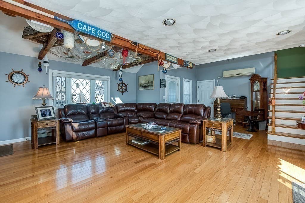 Single Family Residence at 26 Washington Dr, Wareham MA 02571, photo 6 of 42