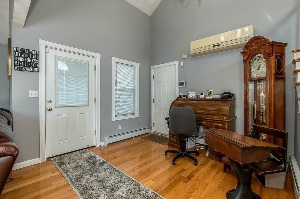 Single Family Residence at 26 Washington Dr, Wareham MA 02571, photo 3 of 42