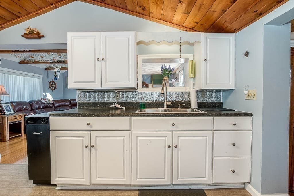 Single Family Residence at 26 Washington Dr, Wareham MA 02571, photo 9 of 42