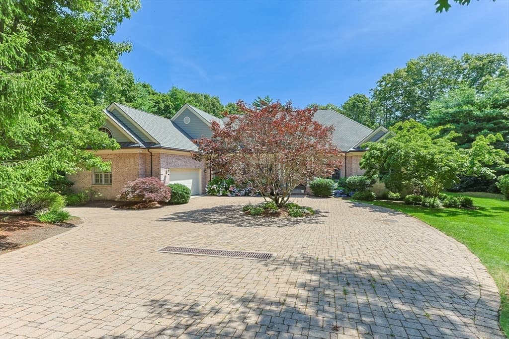 93 Oyster Way, Barnstable MA 02655 photo 2
