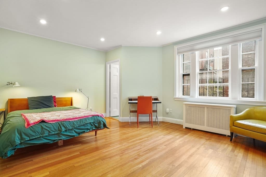 Single Family Residence at 54 Brimmer St, Boston MA 02108, photo 12 of 27