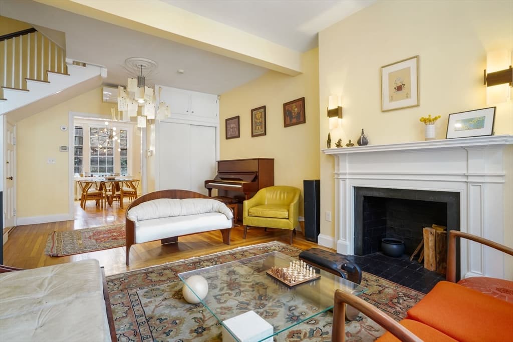 Single Family Residence at 54 Brimmer St, Boston MA 02108, photo 3 of 27