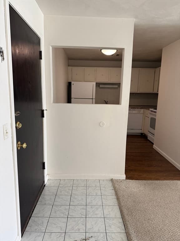 Condominium at 176 Maple Ave # 34, Rutland MA 01543, Rutland, photo 7 of 22