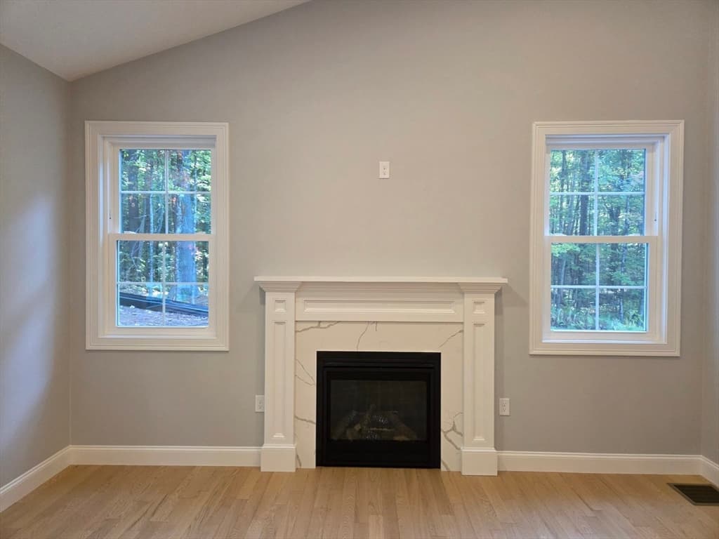 Single Family Residence at 149 Bragg, Westminster MA 01473, photo 7 of 17