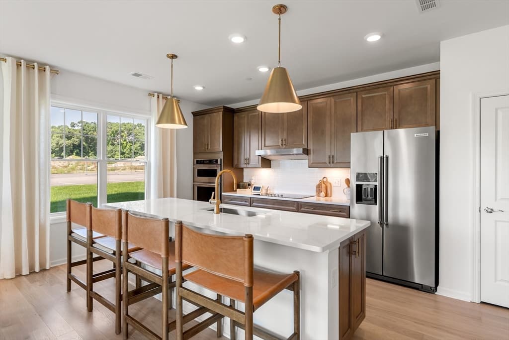 Condominium at 320 Martins Landing # 512, North Reading MA 01864, photo 2 of 37