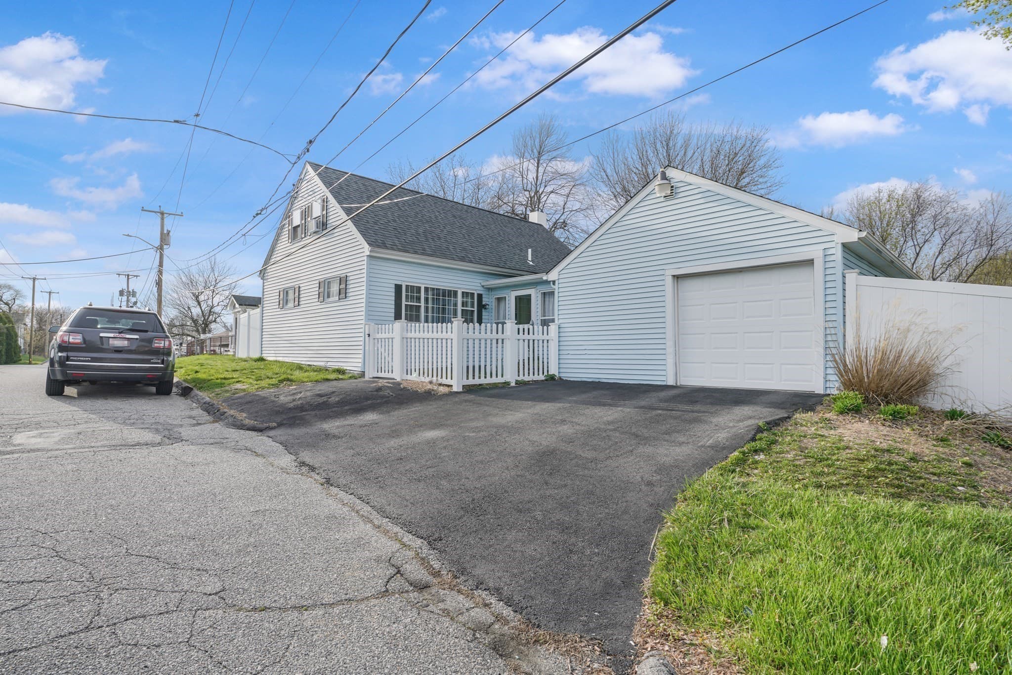 Single Family Residence at 96 Star St, Fall River MA 02724, photo 2 of 41