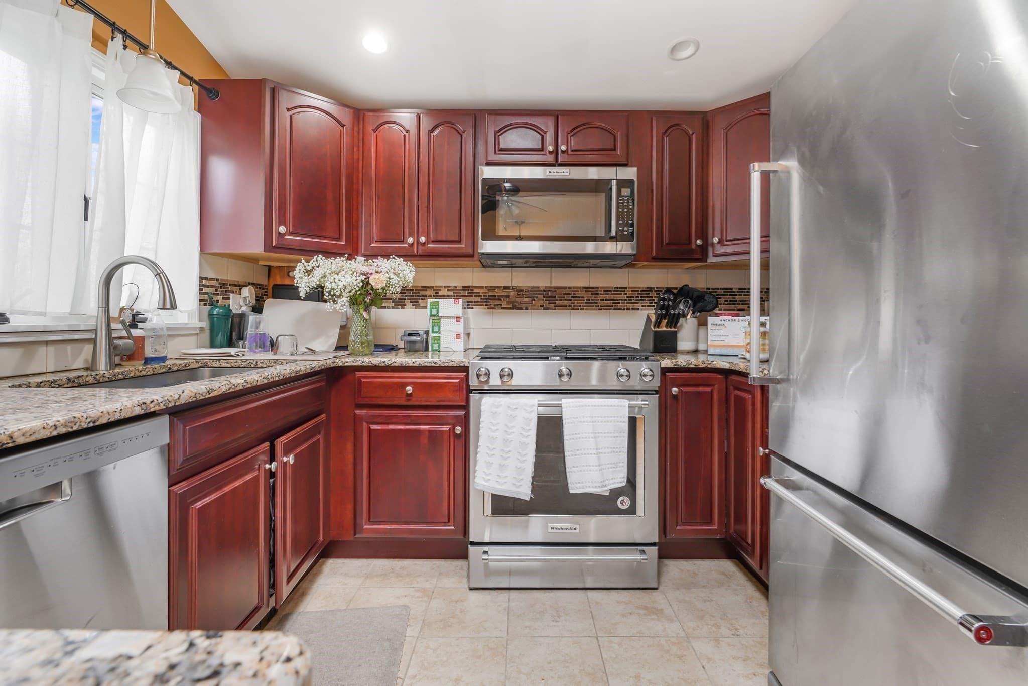 Single Family Residence at 96 Star St, Fall River MA 02724, photo 9 of 41