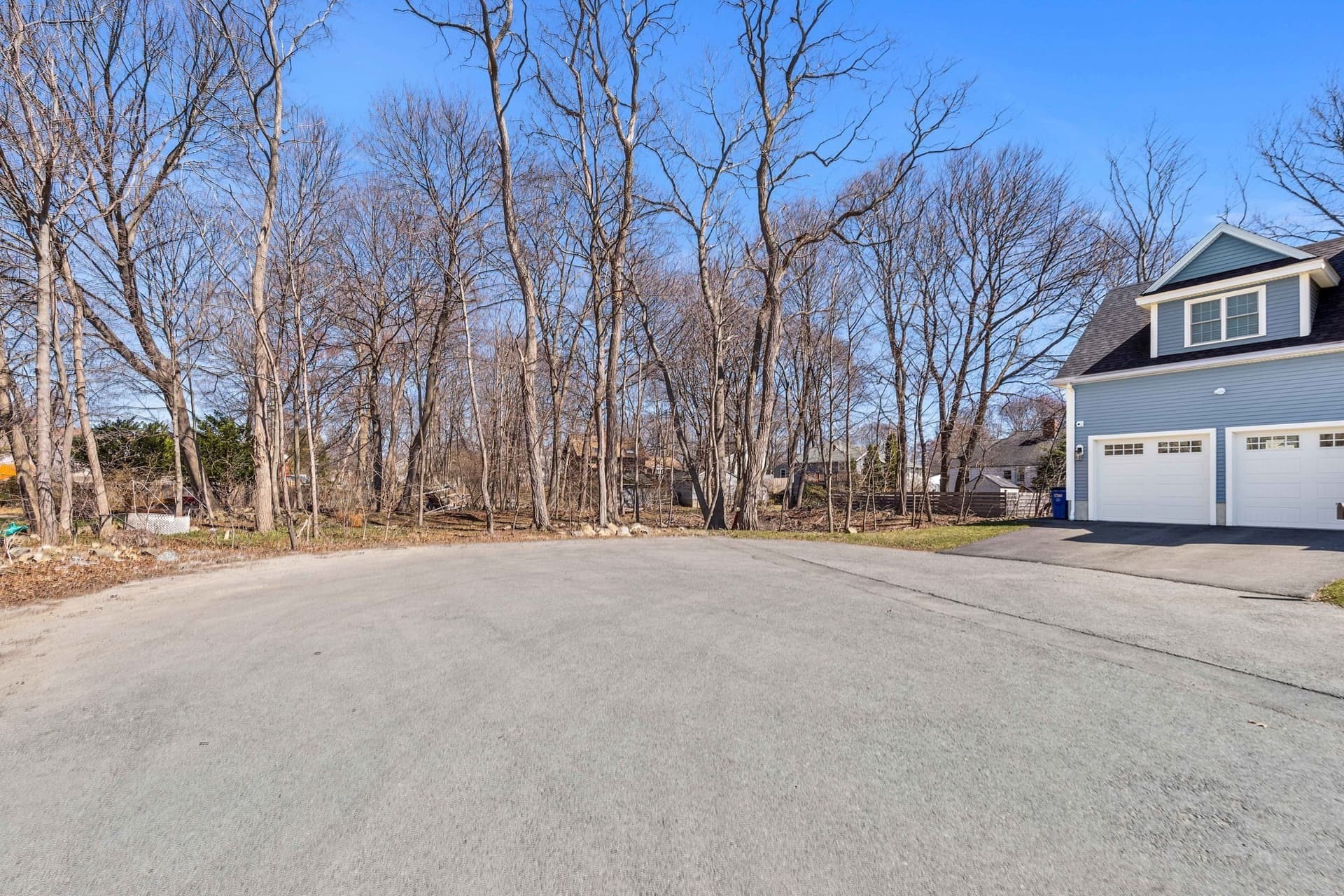 Residential at 114 Livingstone Ave, Beverly MA 01915, photo 8 of 23