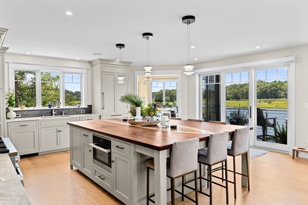 Single Family Residence at 67 Border St, Scituate MA 02066, photo 7 of 34