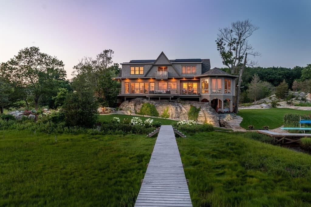 Single Family Residence at 67 Border St, Scituate MA 02066, photo 5 of 34