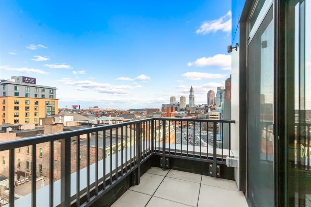 Condominium at 121 Portland St # 902, Boston MA 02114, photo 11 of 25