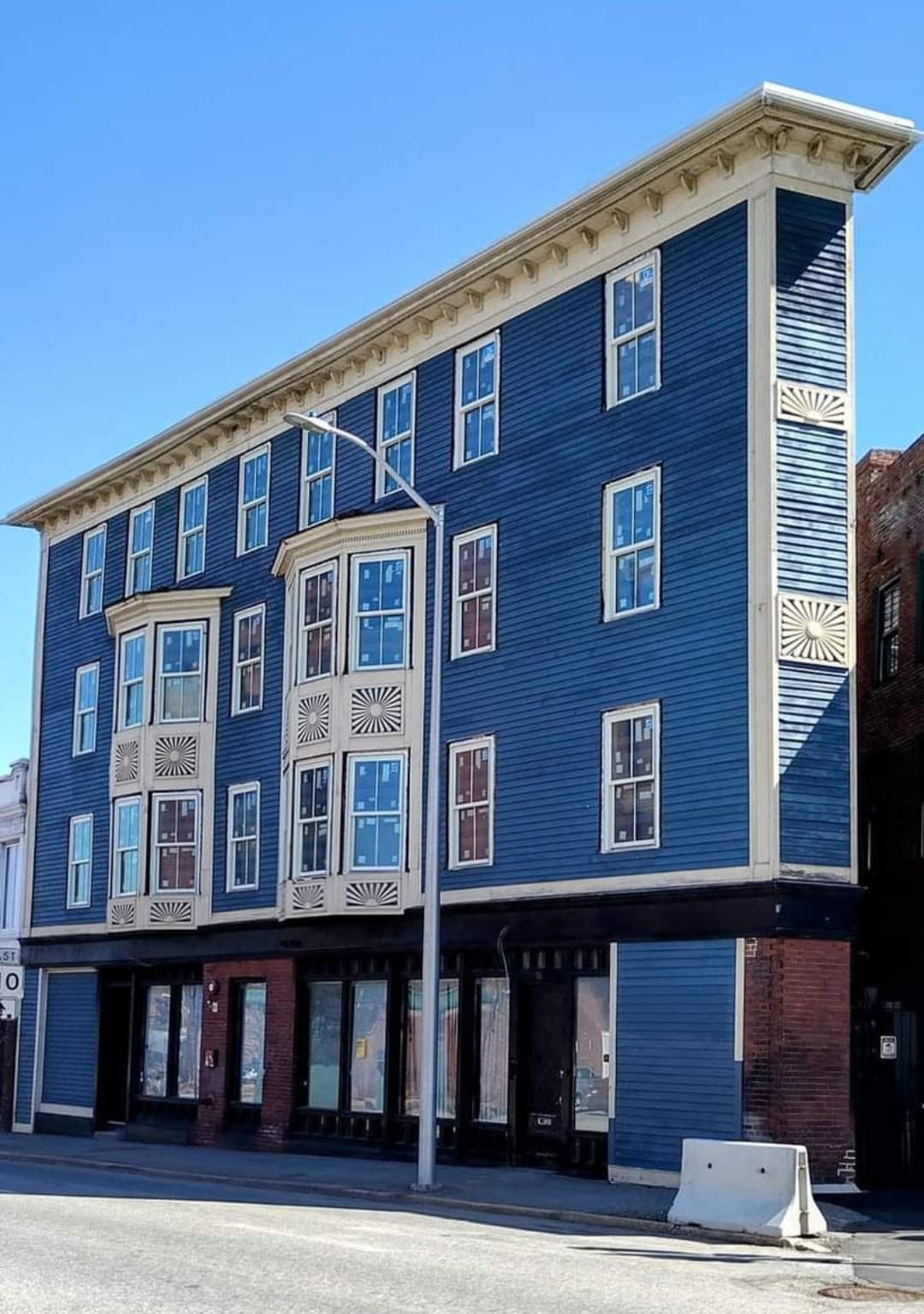 18 Appleton, Lowell MA 01852