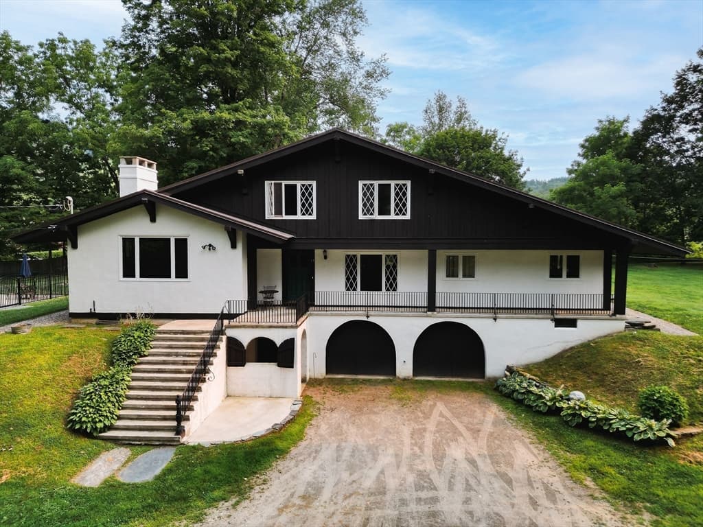 14 East Hawley Rd, Charlemont MA 01339