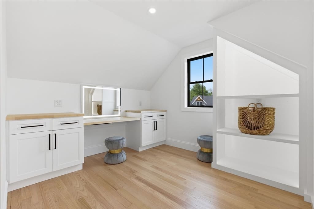 5 Lisa St, Burlington MA 01803 photo 23