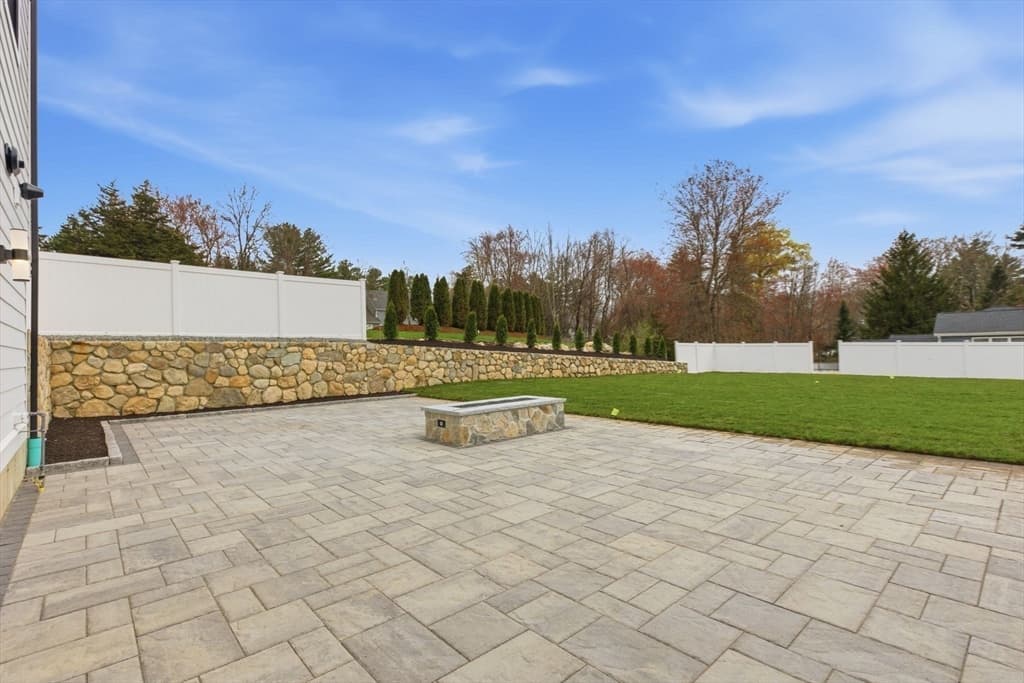 5 Lisa St, Burlington MA 01803 photo 36