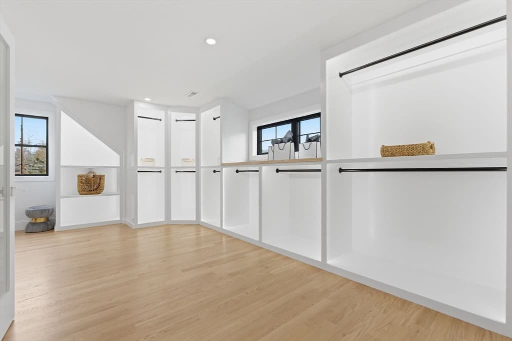 5 Lisa St, Burlington MA 01803 photo 24