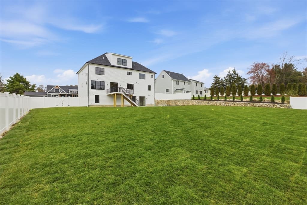 5 Lisa St, Burlington MA 01803 photo 39