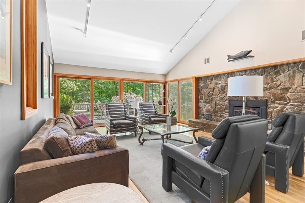 241 Perryville Rd, Rehoboth MA 02769 photo 17