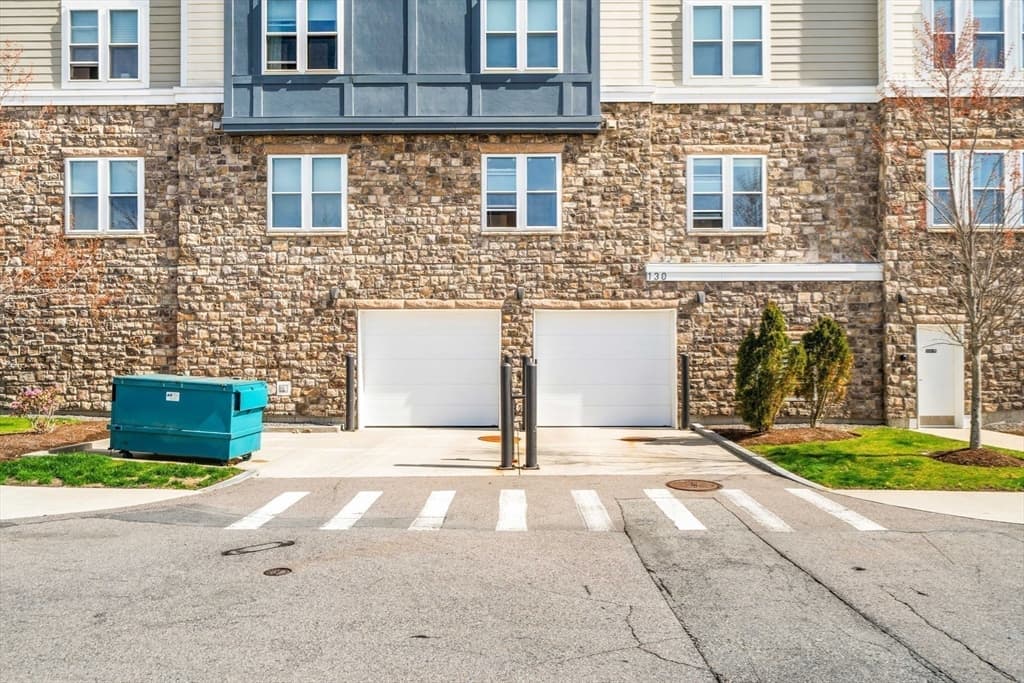 Condominium at 130 University Ave # 1312, Westwood MA 02090, Westwood, photo 17 of 29