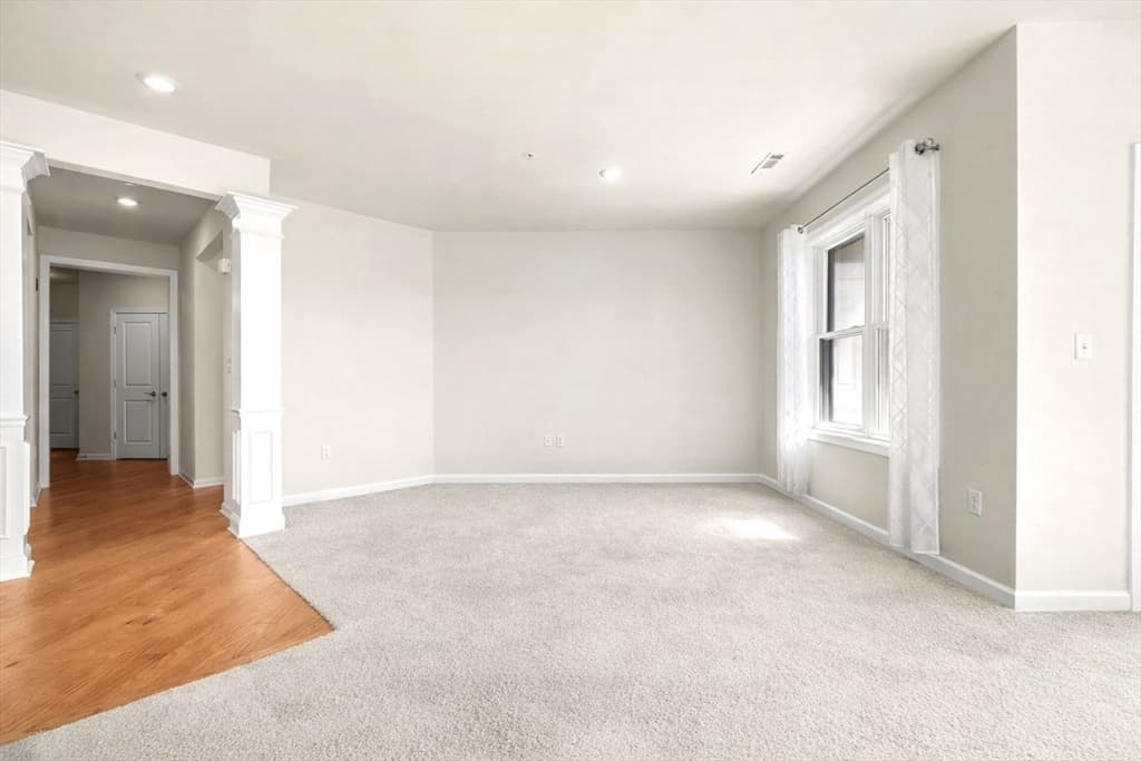 Condominium at 130 University Ave # 1312, Westwood MA 02090, Westwood, photo 12 of 29