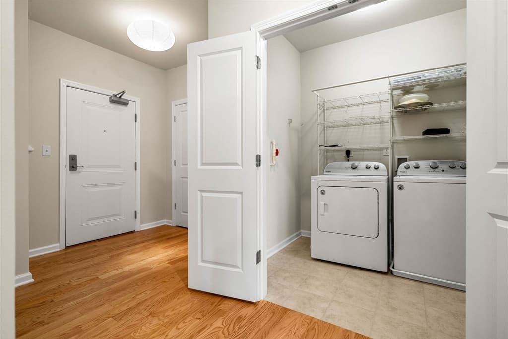 Condominium at 130 University Ave # 1312, Westwood MA 02090, Westwood, photo 14 of 29