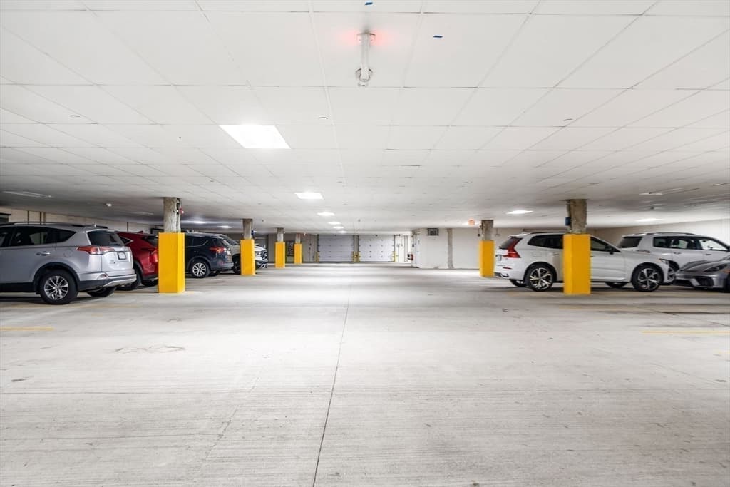 Condominium at 130 University Ave # 1312, Westwood MA 02090, Westwood, photo 15 of 29