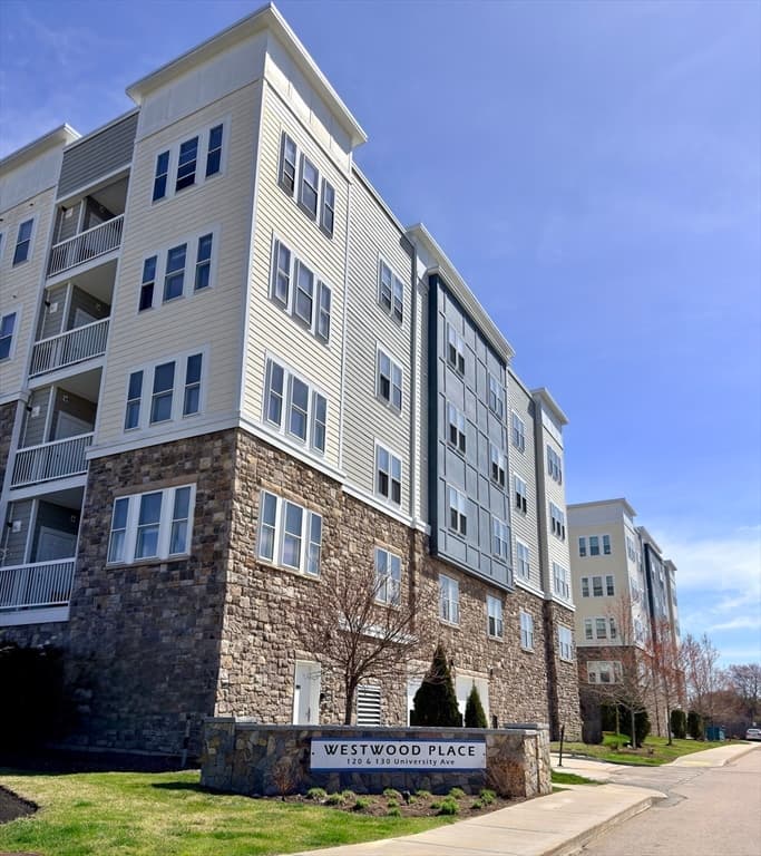 Condominium at 130 University Ave # 1312, Westwood MA 02090, Westwood, photo 25 of 29