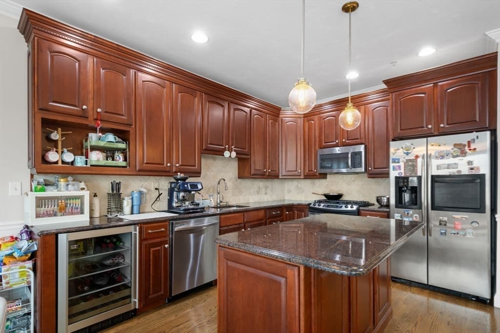 806 Ledgewood Way # 806, Clinton MA 01510 photo 5