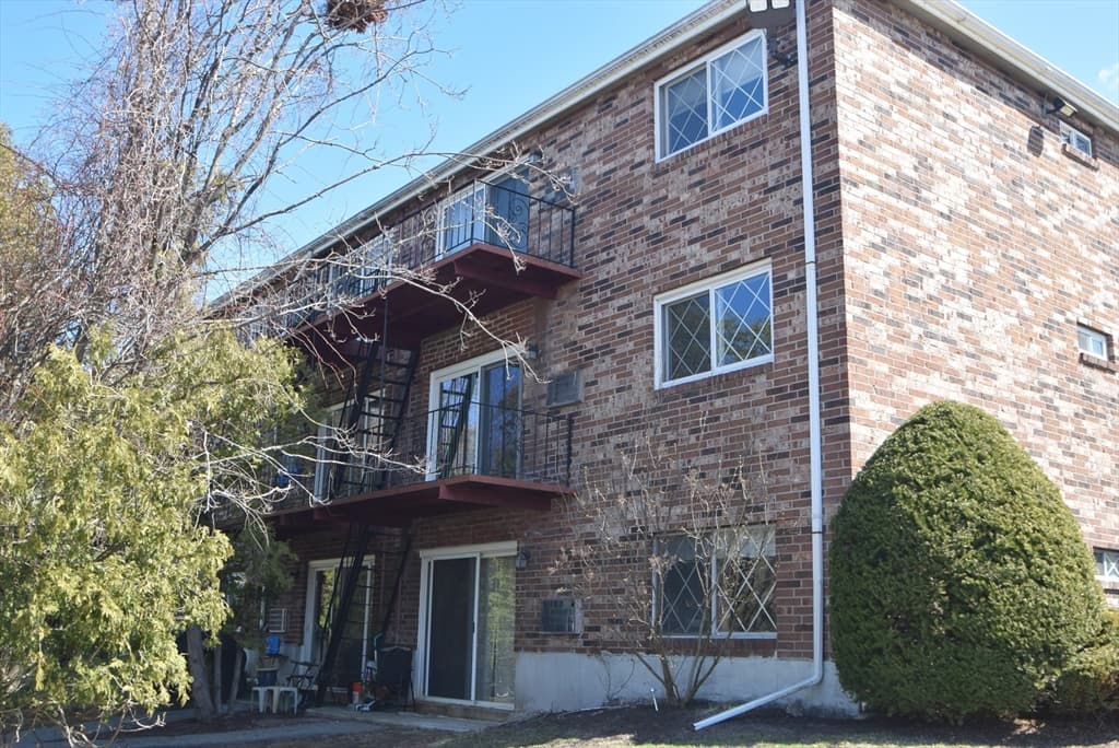 7 Fernview Ave # 11, North Andover MA 01845 photo 3